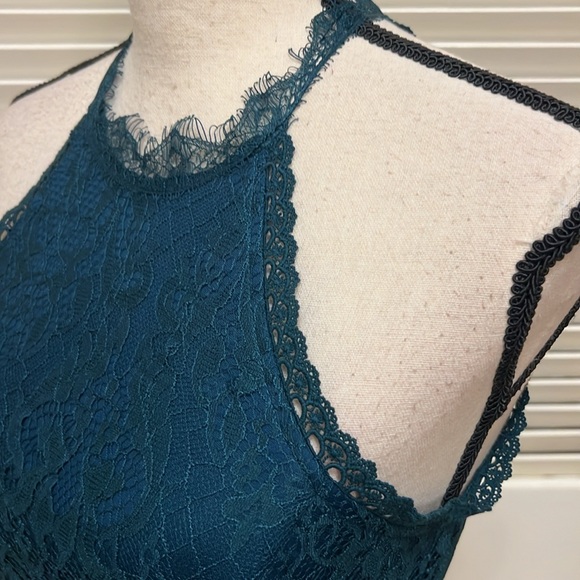Lulus Kiss Me at Midnight Lace Halter Bodycon Midi Dress in Forest Green, Sz S - Picture 13 of 17